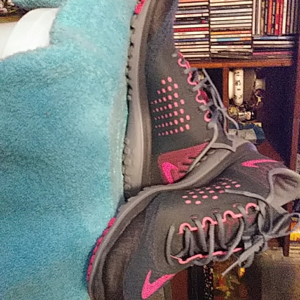Nike shose